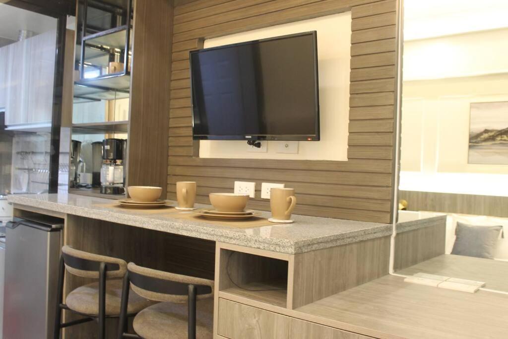 Condo Near Ayala Cebu City W Wifi Balcony Екстериор снимка