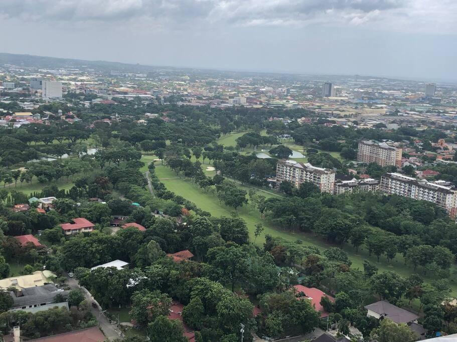 Condo Near Ayala Cebu City W Wifi Balcony Екстериор снимка
