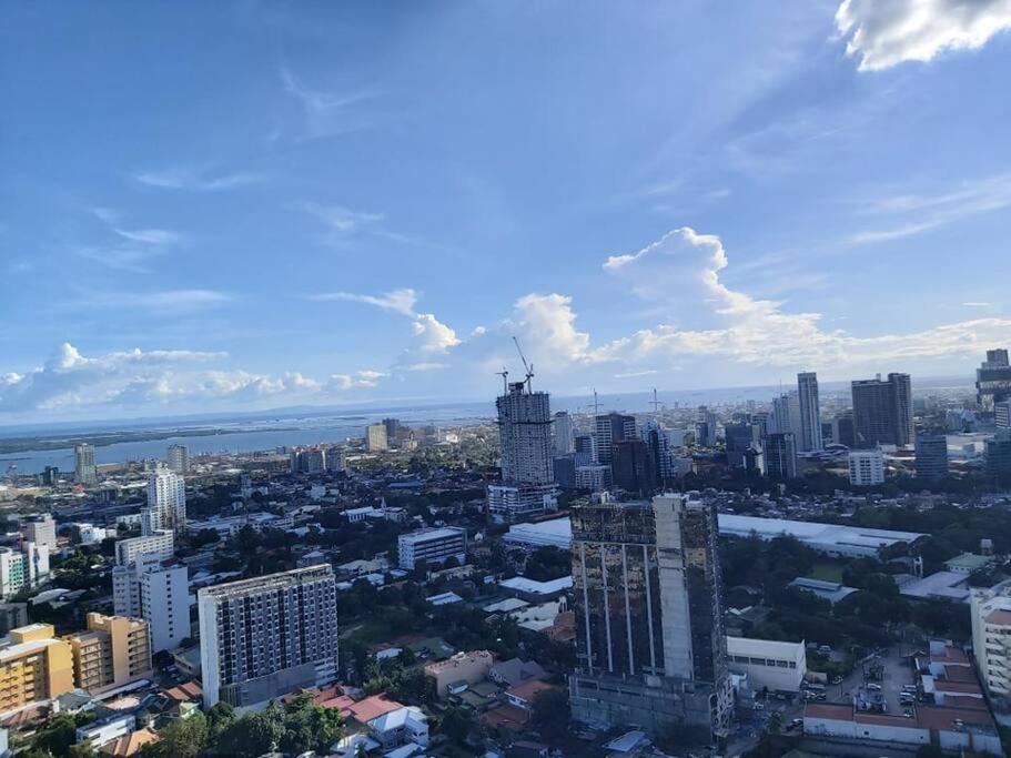 Condo Near Ayala Cebu City W Wifi Balcony Екстериор снимка